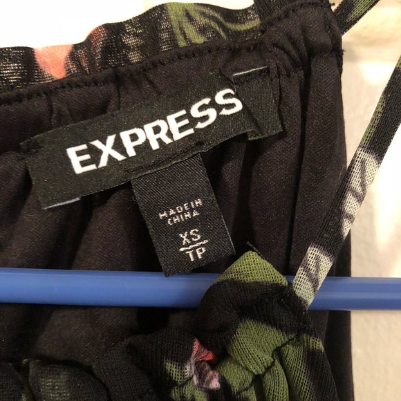 Express Floral Blouse - Picture 4 of 6